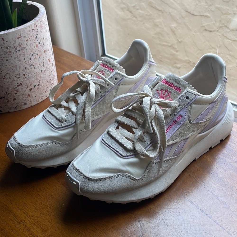 Reebok tennis shoes